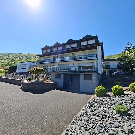 Mosella , Appartement-wohnung Mit Balkon Und Moselblick *